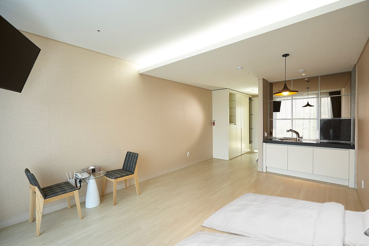 1 bedroom, desk, laptop workspace, blackout drapes