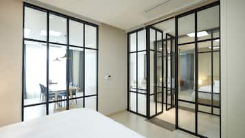 1 bedroom, desk, laptop workspace, blackout drapes