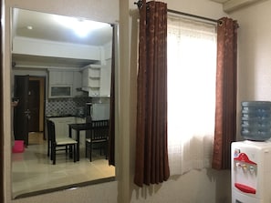 Apartamento família, 2 quartos, vista para a piscina | Comodidades do quarto