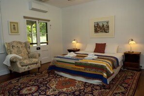 4 Schlafzimmer, Bügeleisen/Bügelbrett, Reisekinderbett, kostenloses WLAN