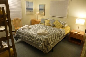 3 chambres, fer et planche à repasser, Wi-Fi gratuit, draps fournis