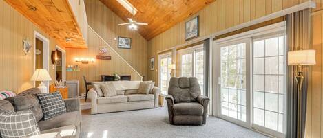 TV, fireplace, DVD player