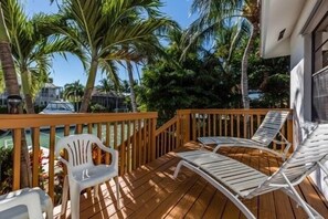 Unclassified image, 5 of 14, button