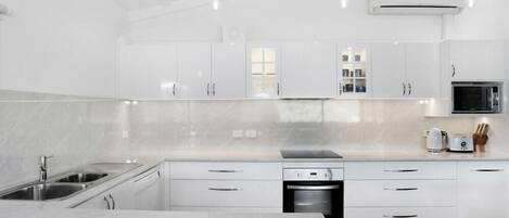 Fridge, microwave, oven, dishwasher
