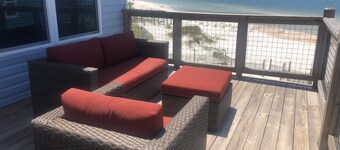 Some of the best views on the cape. Beachfront and steps to the gulf!