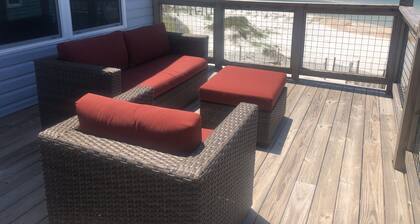 Some of the best views on the cape. Beachfront and steps to the gulf!