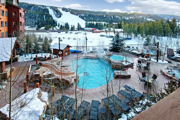 Apartment, Mehrere Betten, Bergblick (Springs 8870) | Pool | Außenpool