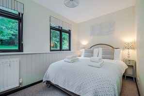 3 dormitorios, tabla de planchar con plancha, wifi gratis y ropa de cama