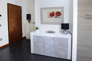 Interior - Spectacular new penthouse with sea and green view, 5th floor, with free wi-fi  (Alghero)