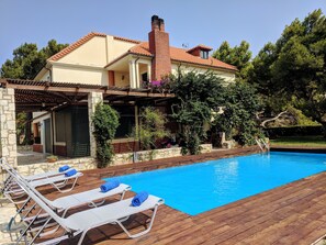 Utomhuspool