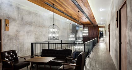 The Chic Lipe - Hostel