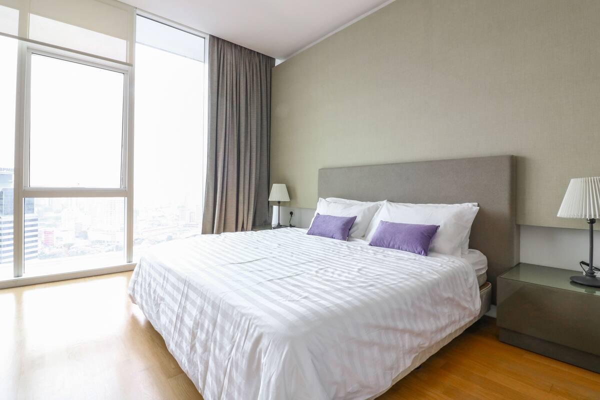 Desk, blackout curtains, iron/ironing board, free WiFi