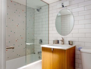 Hair dryer, towels - Bubble Gum Modern: Mid-Century Alexander Retreat (Palm Springs)