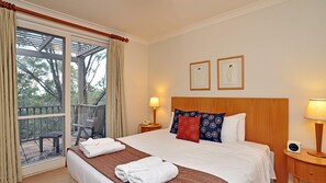 1 bedroom, iron/ironing board, free Internet