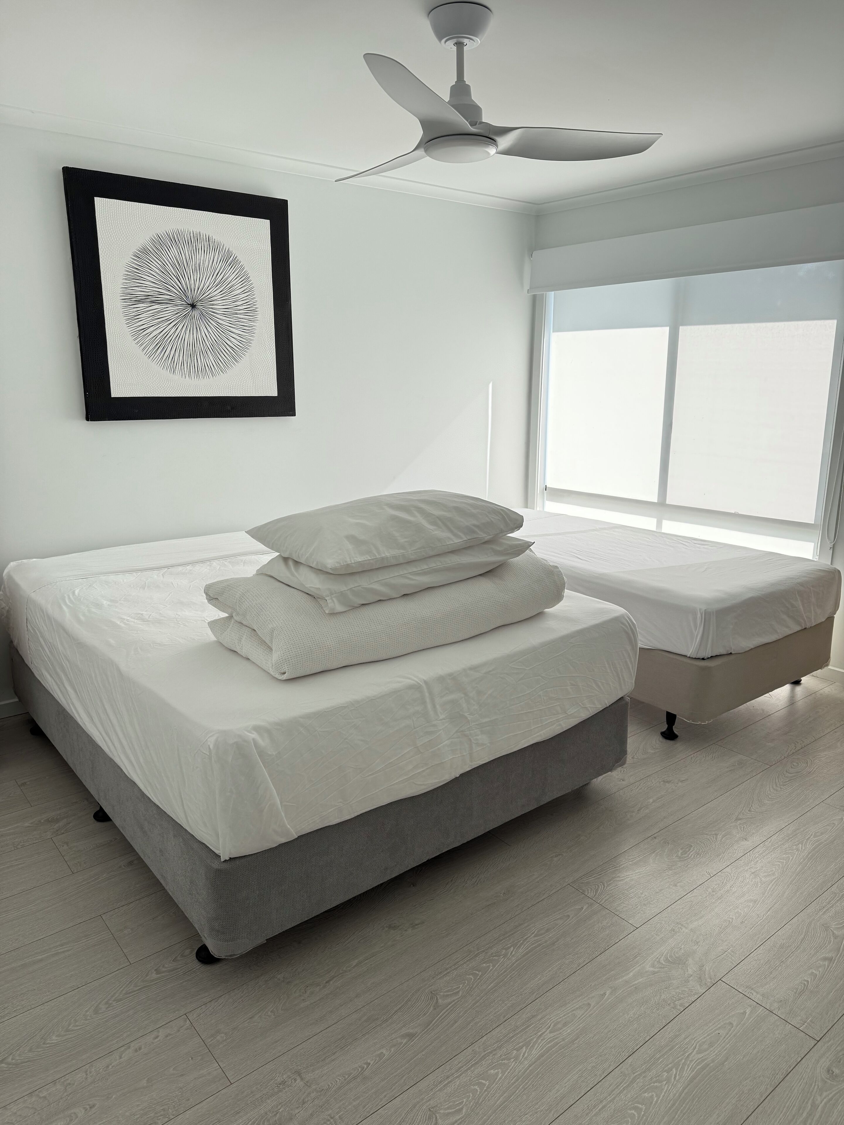 4 habitaciones, tabla de planchar con plancha y wifi gratis 