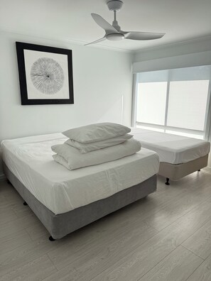 4 habitaciones, tabla de planchar con plancha y wifi gratis