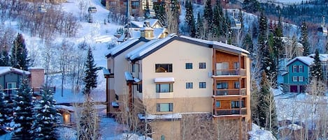 Amazing location under the gondola for a ski in/ski out experience.