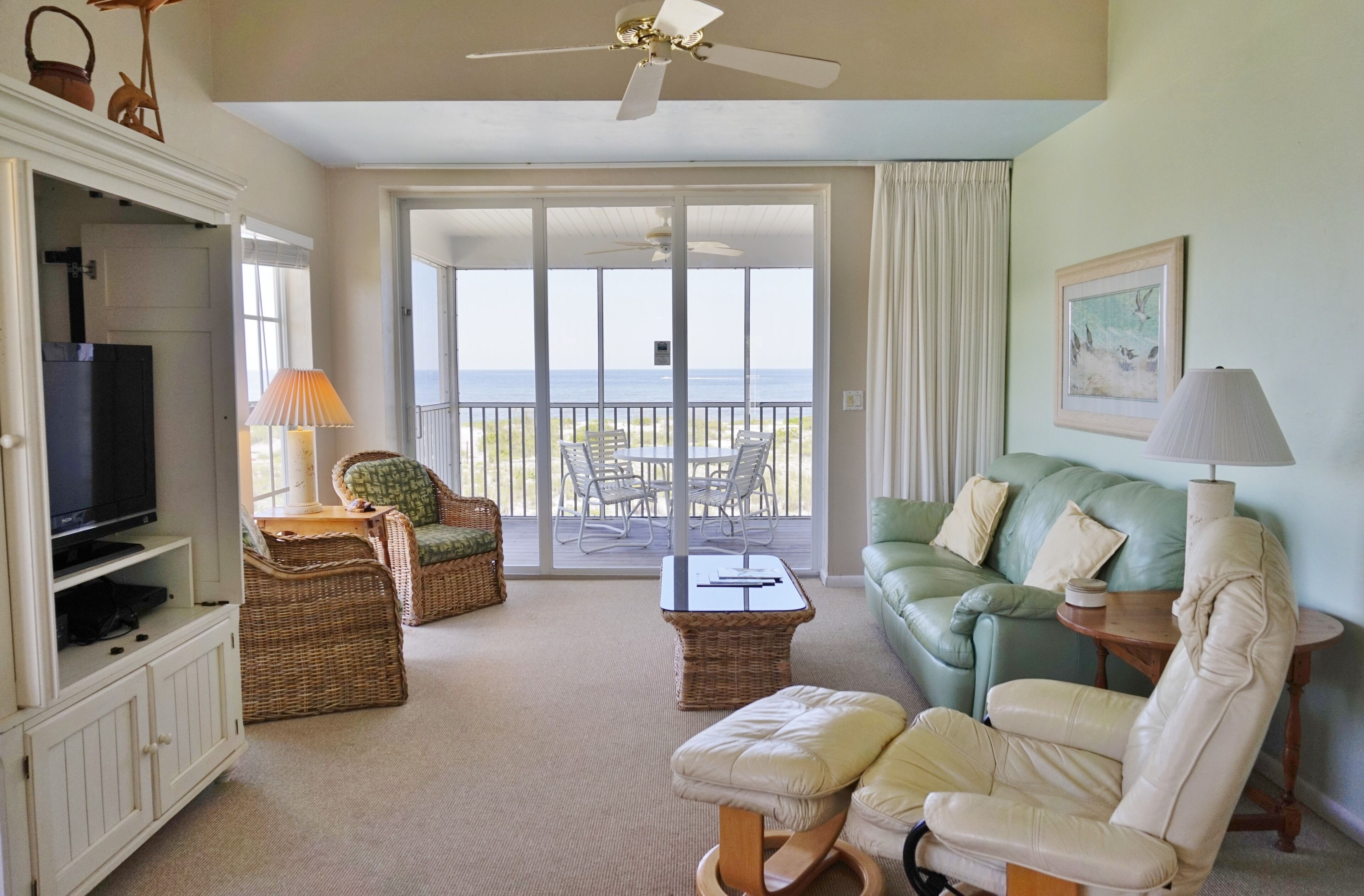 Exceptional view of the Gulf of Mexico and amazing sunsets. C1324C