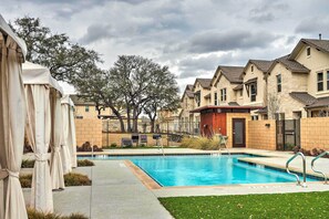 Pool - Pool Access: Upscale & Modern Austin Townhome (Austin)