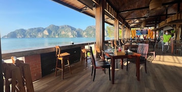 Daily buffet breakfast (THB 250 per person)