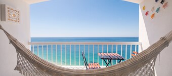 Accès direct et privé à la plage. 30 km de Lisbonne