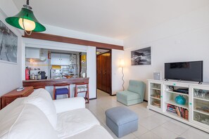 TV, books, stereo