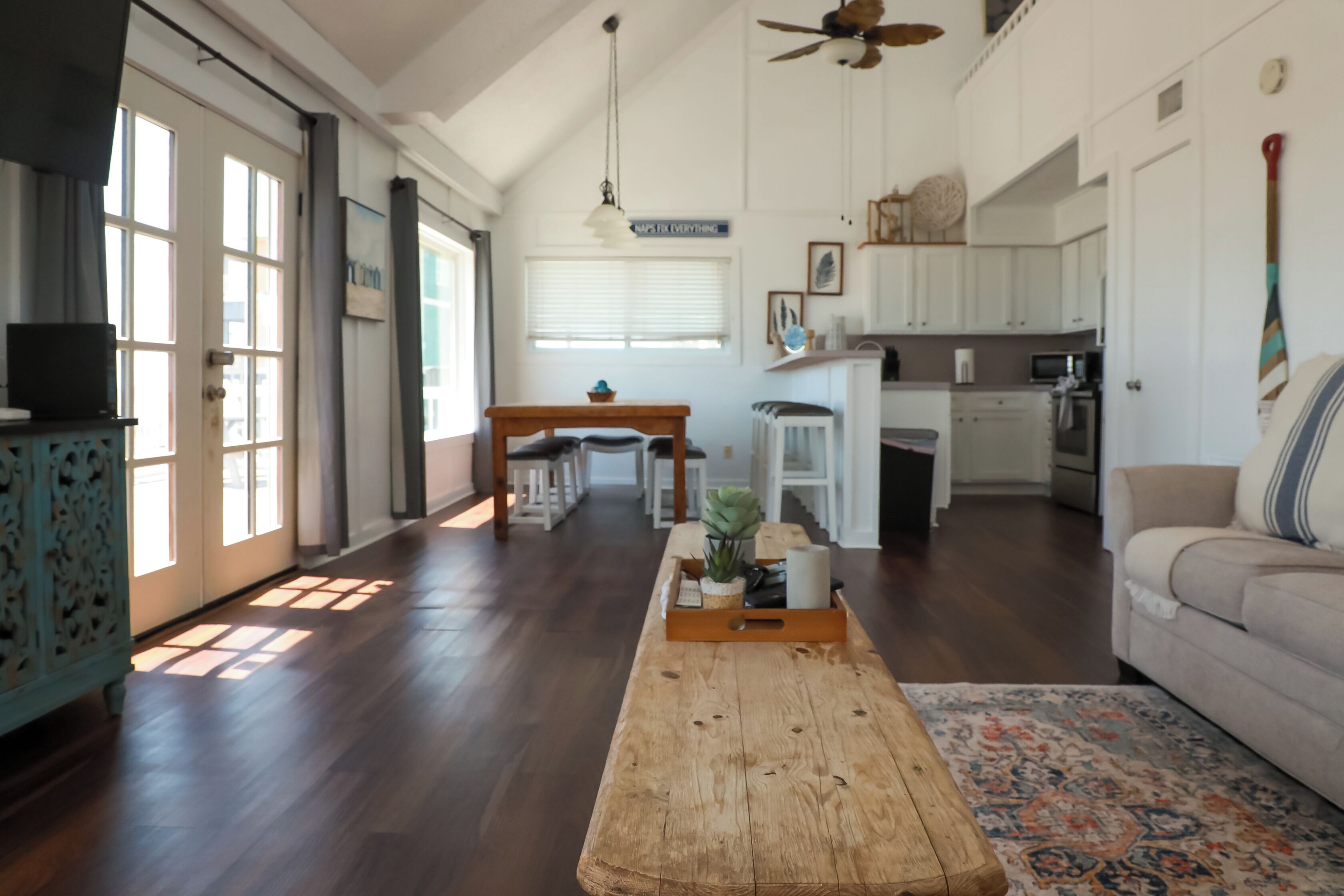 フォクシー　beachhouse Beach House w/ Oceanfront Deck in Galveston! Reviews, Deals