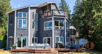 Resplendent Lakeside Community Home by Microsoft