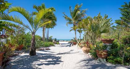 GROUND FLOOR ~ Simple 2BR beach-side condo with pool, sleeps 6 ~ FN 601