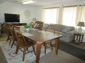 Interior - 8 bedrooms/queen sleep sofa,  3 kitchens, 3.1 bathrooms-Seasonal Pool (Port Clinton)