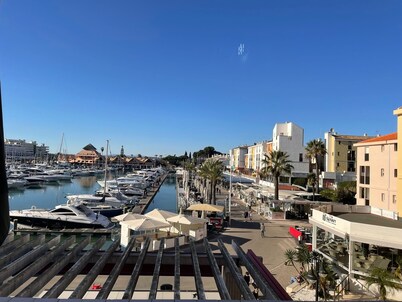 Quality marina view one bed apartment in Vilamoura