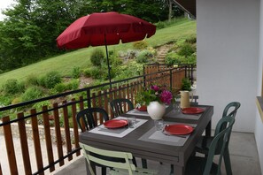 屋外ダイニングエリア