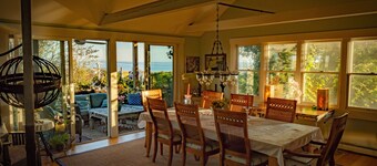 June 28 July 5 still open! Heated pool, water views, hot tub ,sauna steam shower