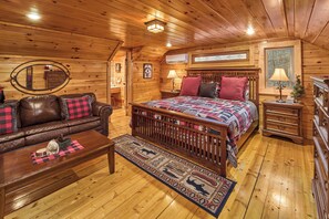 4 bedrooms, iron/ironing board, travel cot, free WiFi