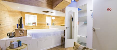 1 Schlafzimmer, BĂŒgeleisen/BĂŒgelbrett, kostenloses WLAN, BettwĂ€sche