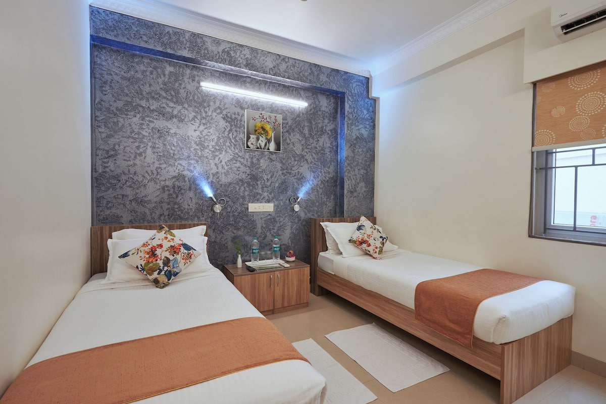 1 Schlafzimmer, hochwertige Bettwaren, kostenlose Minibar, Schreibtisch