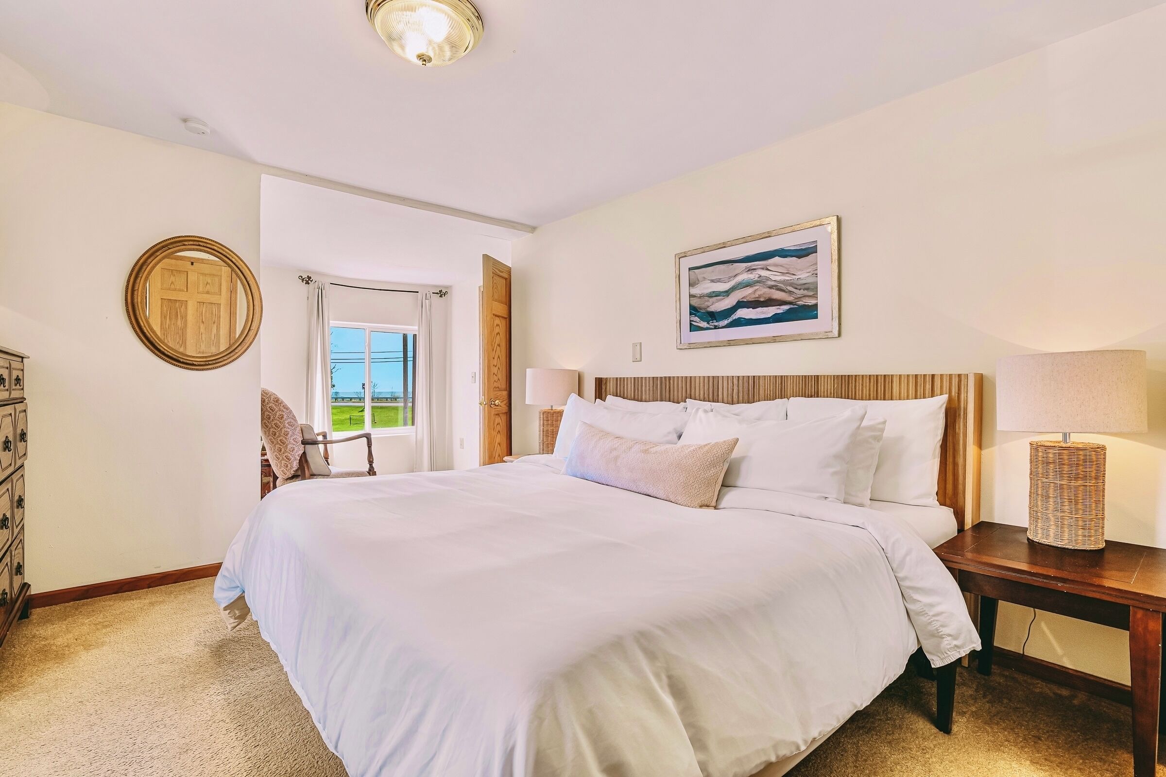 6 habitaciones, tabla de planchar con plancha, cuna de viaje y wifi 