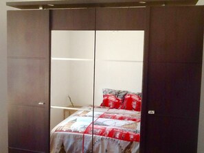 4 bedrooms, iron/ironing board, travel cot, free WiFi