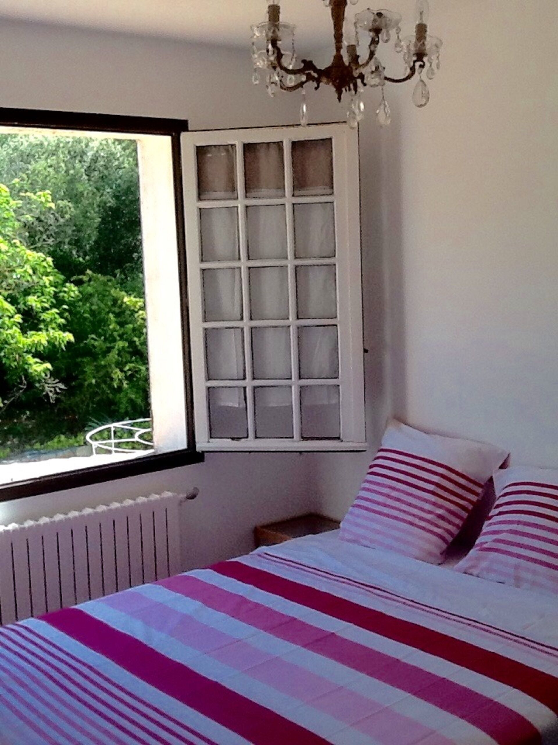 4 bedrooms, iron/ironing board, travel cot, free WiFi