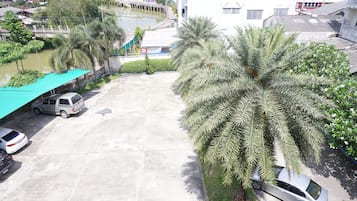 免费自助停车