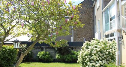 Saint Malo, großes Haus mit Garten 15 Pers. 400m Thermalbäder und Strand der Furche