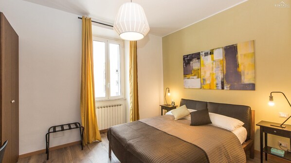 3 chambres, bureau, accès à Internet, literie fournie