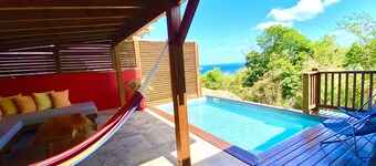 Magnifico bungalow in affitto per 4 persone, piscina privata e vista mare.