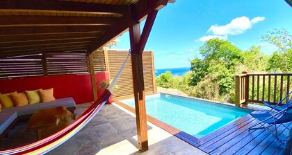 Wunderschöner Bungalow zu vermieten für 4 Personen, privater Pool und Meerblick.