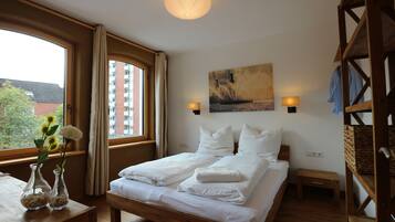 2 bedrooms, blackout drapes, WiFi, bed sheets