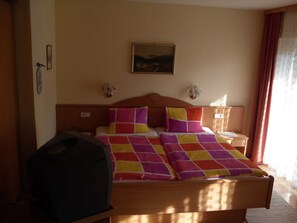 1 Schlafzimmer, Zimmersafe, Schreibtisch, WLAN