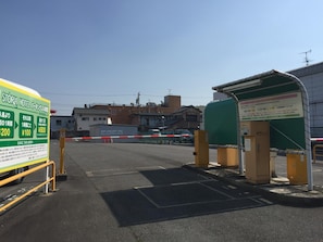 Free self parking - Suzuka Storia Hotel (Suzuka)