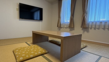 Habitación tradicional, no fumadores (Japanese-style) | Sistema de insonorización, tabla de planchar con plancha, wifi gratis