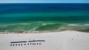Unclassified image, 5 of 45, button - 3-D Tour~PENTHOUSE~Panoramic Views~Windows on 3 sides~2 KING beds (Panama City Beach)