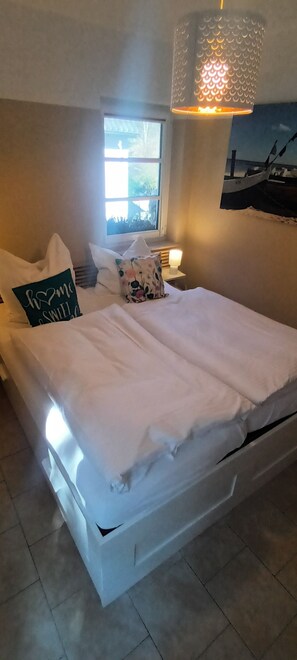 2 عدّة غرف نوم وواي فاي وملاءات أسرّة